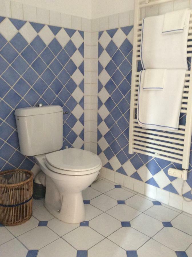 Le Mas Amore Bed and Breakfast Gassin Esterno foto