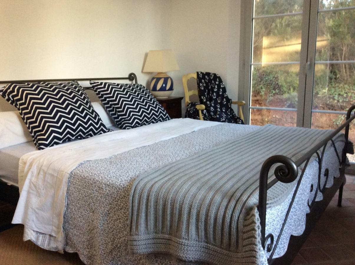 Le Mas Amore Bed and Breakfast Gassin Esterno foto