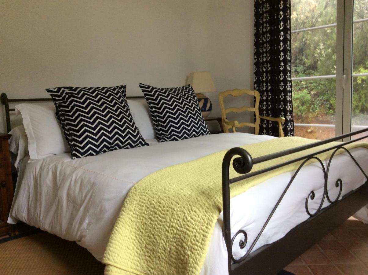 Le Mas Amore Bed and Breakfast Gassin Esterno foto
