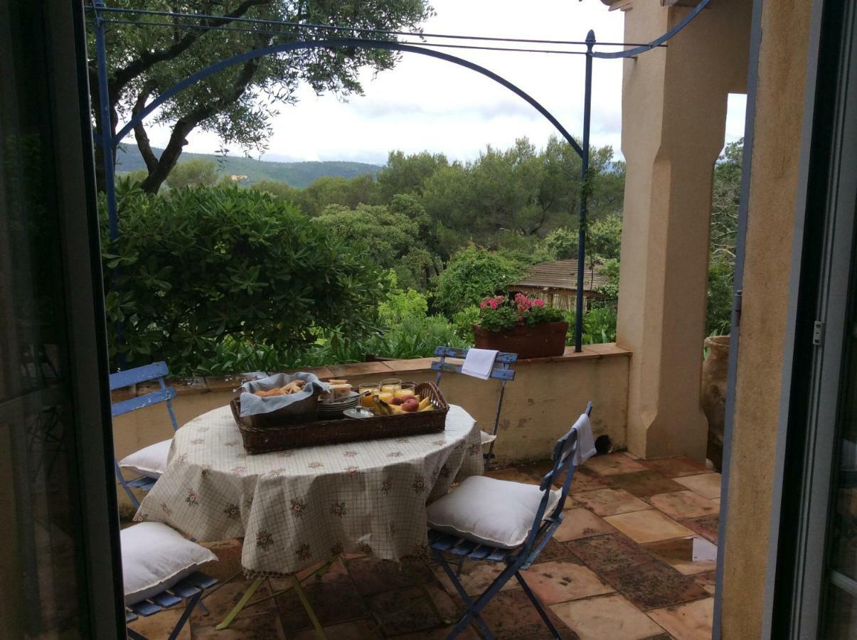 Le Mas Amore Bed and Breakfast Gassin Esterno foto